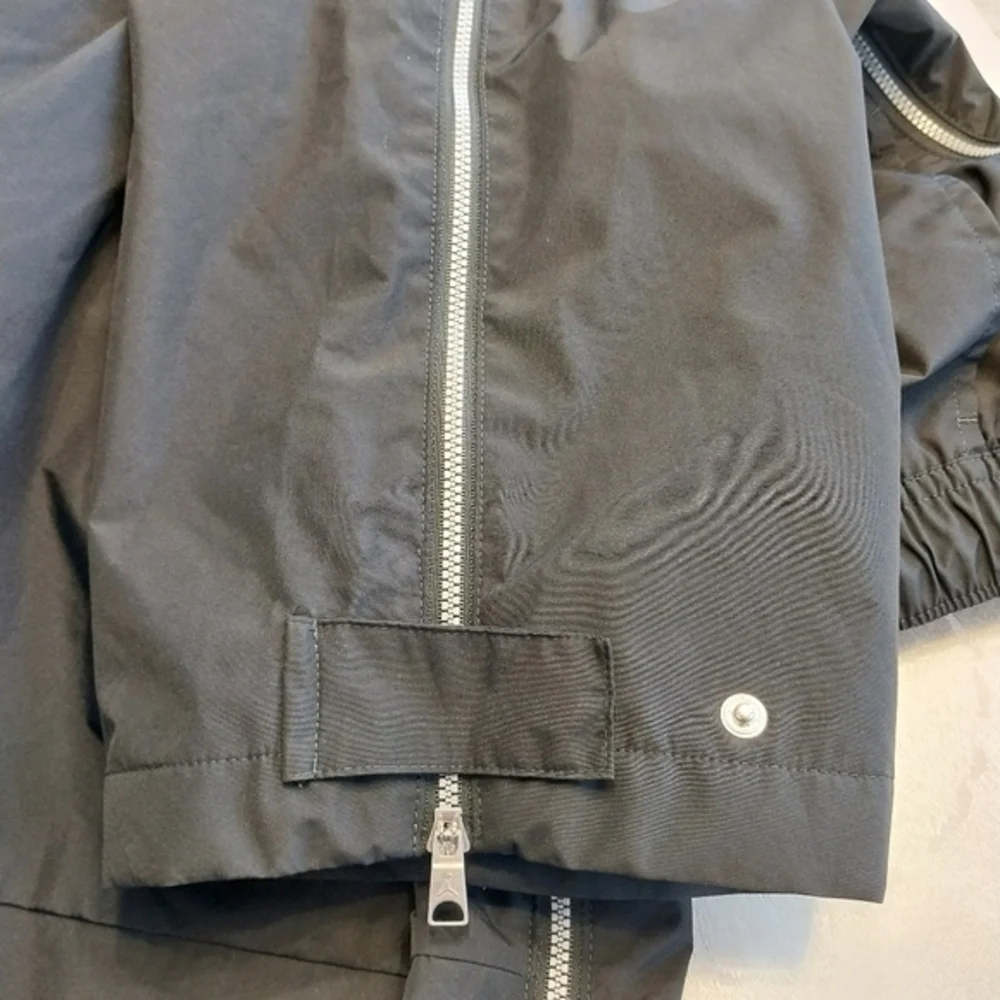 Jordan Men's Flight Heritage Gore-Tex Zippered Side Size 36 Black Wind Pants‎